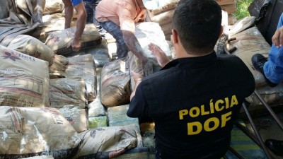 DOF apreende aproximadamente 10 toneladas de maconha na MS-164