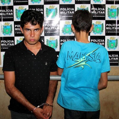 Jean Carlos Campos Diniz, 22 anos e o menor de 14 anos ((Foto: Bronka))