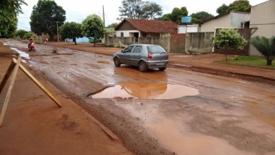 Rua Honduras, no Parque das Nações, em Dourados. ((Foto: Divulgação WhatsApp 94 FM))