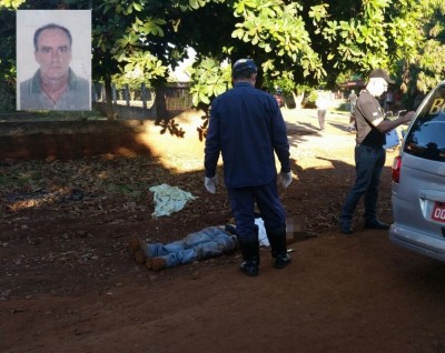 Carlos Roque Lopes Ferreira, 50 anos, foi encontrado morto na manhã de hoje (18), na Vila São Pedro ((Fotos: Sidnei Bronka))