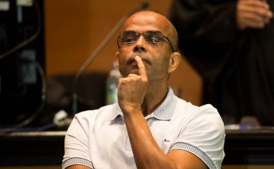 Fernandinho Beira Mar presta depoimento durante seu julgamento no Rio de Janeiro (Ricardo Borges - 13.mai.15/Folhapress)