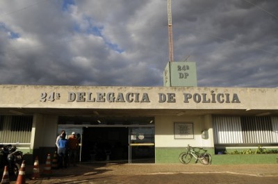 Homem passa a noite na farra e inventa sequestro para salvar casamento