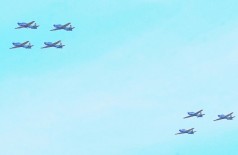 Aviões da Esquadrilha da Fumaça chegaram a Dourados por volta de 14h50 (Franz Mendes)