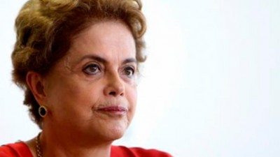 Dilma diz que é alvo de farsa e que lutará por mandato