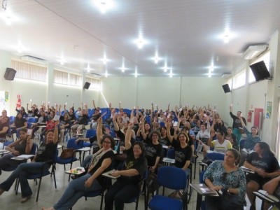 Educadores esperam por medidas concretas e esclarecimentos sobre a aplicação de recursos por parte da administ... ((Foto: SIMTED))