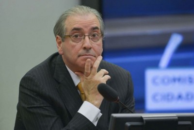 Câmara cassa mandato de Eduardo Cunha por 450 votos a 10