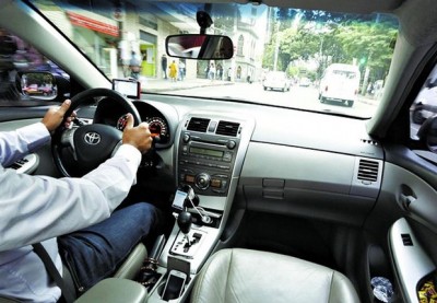 Uber dá chocolate por voto contra Russomanno