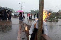 Após bloqueio, indígenas liberam rodovia e provavelmente voltam com a manifestação à tarde