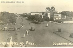 Avenida Marcelino Pires na década de 1960 mostra Dourados bem diferente dos tempos atuais (Comissão de Revisão Histórica)