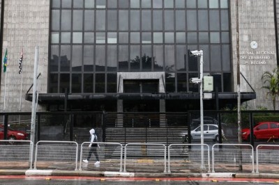 Auditoria vê irregularidade em pagamentos para juízes do trabalho