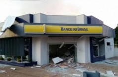 Agência do Banco do Brasil ficou destruída. ((Foto: Edição de Notícias))