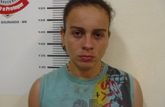 Foto de 2012 quando Mônica Correia do Nascimento, de 24 anos, foi presa por tráfico de drogas. ((Foto: Sidnei Bronka/Arquivo))