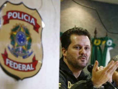 Defesa de Lula afirma que vai acionar delegado da PF judicialmente