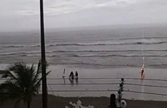 Taline Campos foi atingida por um raio no dia 1º de janeiro, enquanto caminhava na praia de Itanhaém, litoral... (Reprodução/Vídeo)