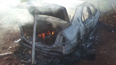 Corpo carbonizado é achado em porta-malas de veículo em chamas em bairro de Dourados