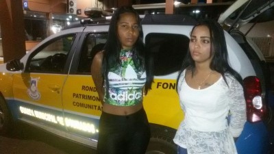Ana Luiza Nunes da Silva, de 18 anos, e Janayne Cristiane dos Santos, de 19 anos ((Foto: Sidnei Bronka))