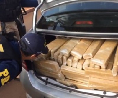 Traficante é preso com meia tonelada de maconha em porta-malas de carro