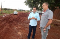 Empresário do Jequitibás disse a Marçal que acreditou que o asfalto chegaria rápido ao Jequitibás; (Foto: Divu... ()