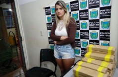 Em Dourados, jovem de 20 anos é presa pela PM com seis malas cheias de maconha (Foto: Divulgação/Polícia Militar) ()