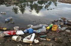 A poluição provocada pelos plásticos é uma tragédia ambiental global que contamina o solo e os mares (Foto: Ma... ()