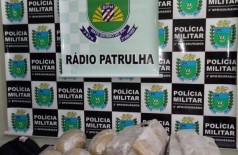 Polícia Militar apreende adolescente paraguaio com 32 tabletes de maconha em Dourados (Foto: Divulgação/Polícia Militar) ()